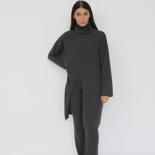 Maglia dolcevita con spacco frontale - Allison